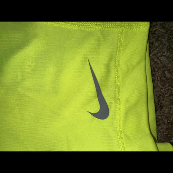 Nike Women's Dri-Fit Pro 3 Big Dot Training Shorts - Picture 4 of 12